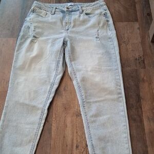 Time And True Womens Distressed Light Washed Jeans EUC